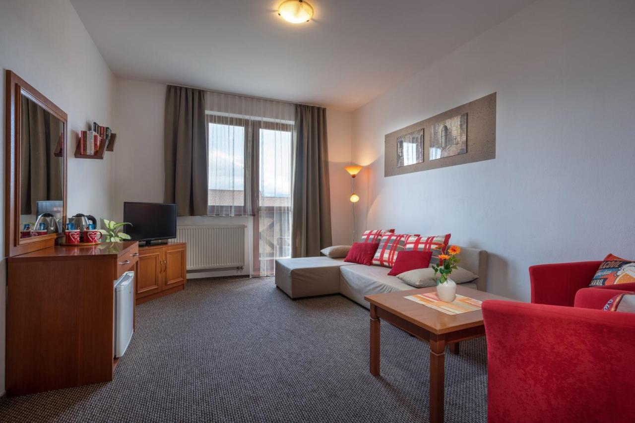 Maravar - Pivny Wellness Adults Only Липтовски-Трновец Экстерьер фото